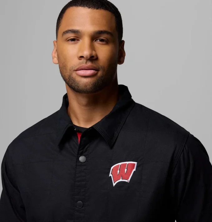 Camisa acolchada para hombre Collegiate Campus Roam™ – Wisconsin