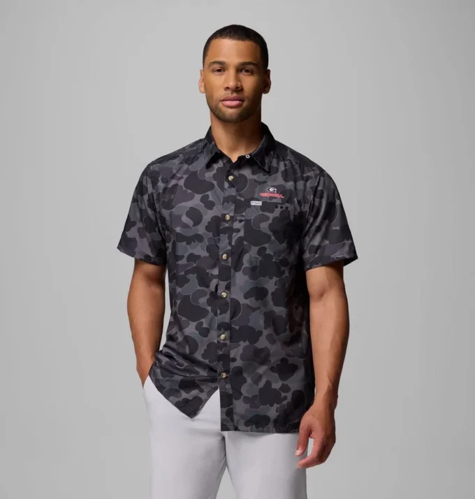 Camisa PFG Super Slack Tide™ para hombre, estilo universitario – Georgia