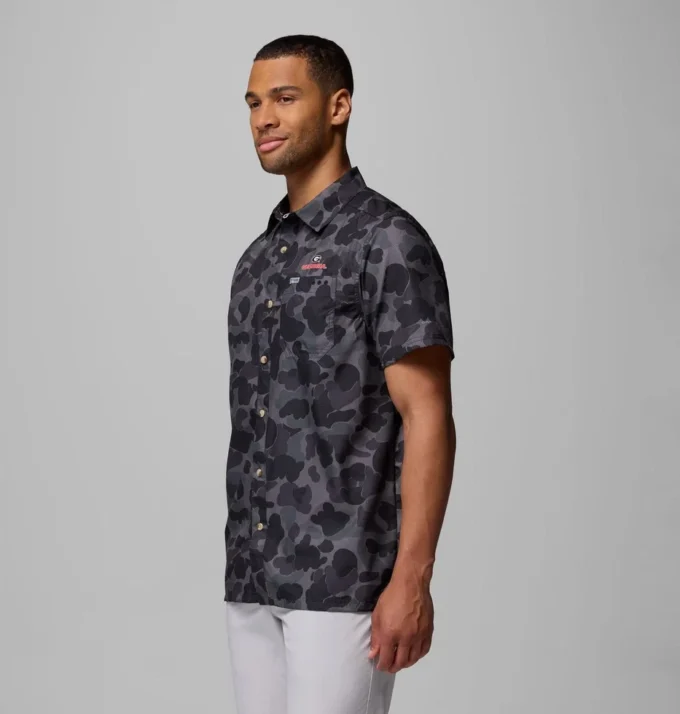 Camisa PFG Super Slack Tide™ para hombre, estilo universitario – Georgia