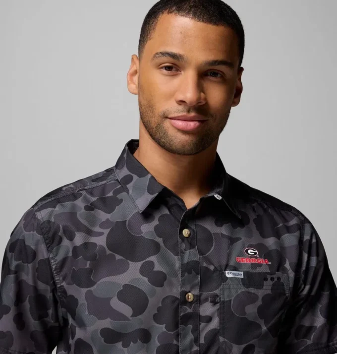 Camisa PFG Super Slack Tide™ para hombre, estilo universitario – Georgia