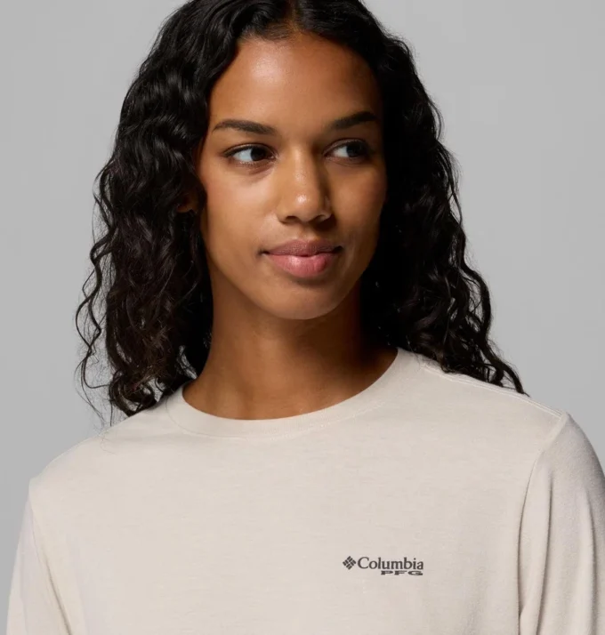 Camiseta de manga larga con estampado PFG Uncharted™ para mujer Camiseta de manga larga con estampado PFG Uncharted™ para mujer
