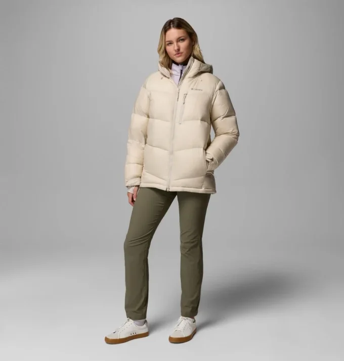 Chaqueta con capucha y plumón Cloudview™ para mujer Chaqueta con capucha y plumón Cloudview™ para mujer