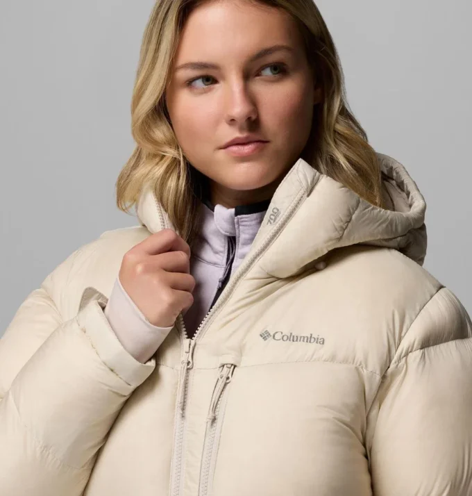 Chaqueta con capucha y plumón Cloudview™ para mujer Chaqueta con capucha y plumón Cloudview™ para mujer