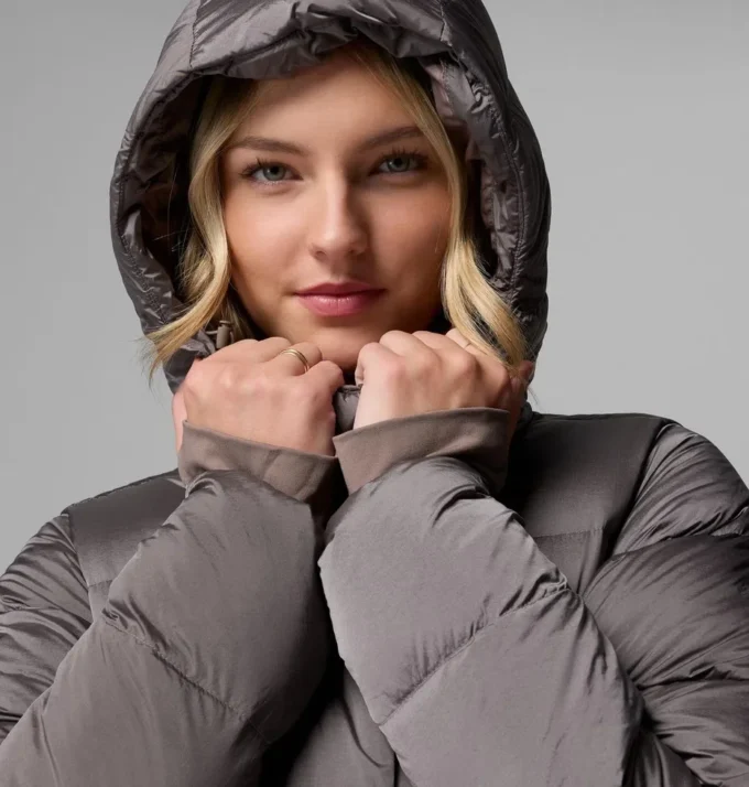 Chaqueta larga con capucha Amaze Puff™ para mujer Chaqueta larga con capucha Amaze Puff™ para mujer