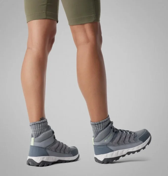 Zapatilla impermeable Strata Trail™ Mid para mujer Zapatilla impermeable Strata Trail™ Mid para mujer